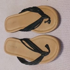 Torrid flip flops. Black. Size 8